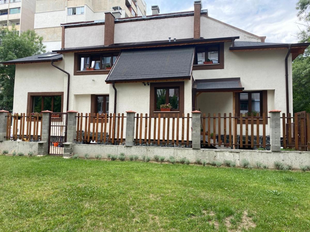Sofia Family House - Free Parking Hotel Buitenkant foto