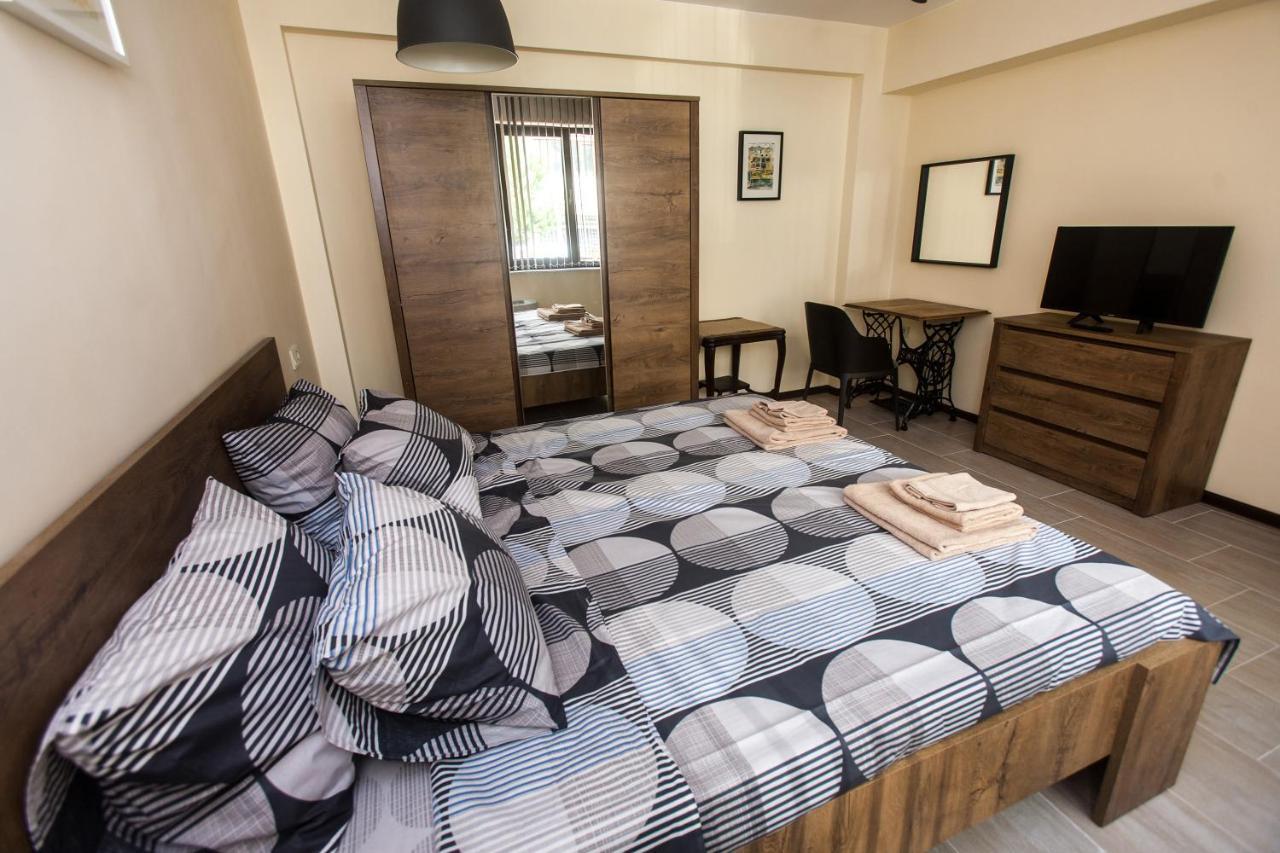 Sofia Family House - Free Parking Hotel Buitenkant foto