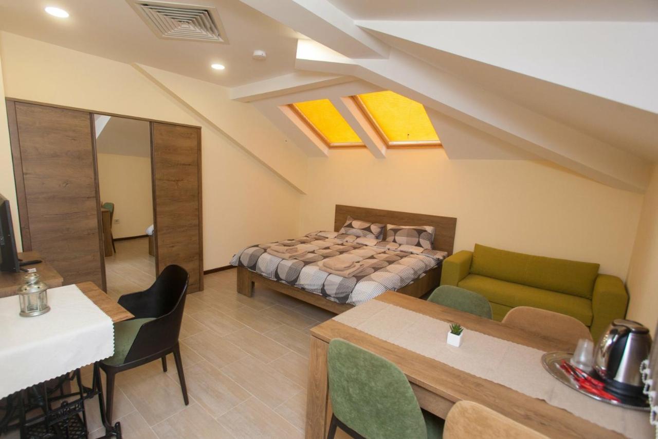 Sofia Family House - Free Parking Hotel Buitenkant foto