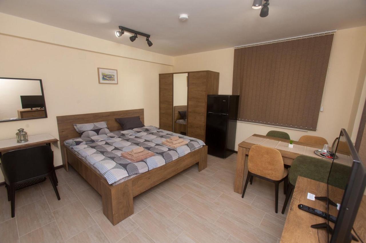 Sofia Family House - Free Parking Hotel Buitenkant foto