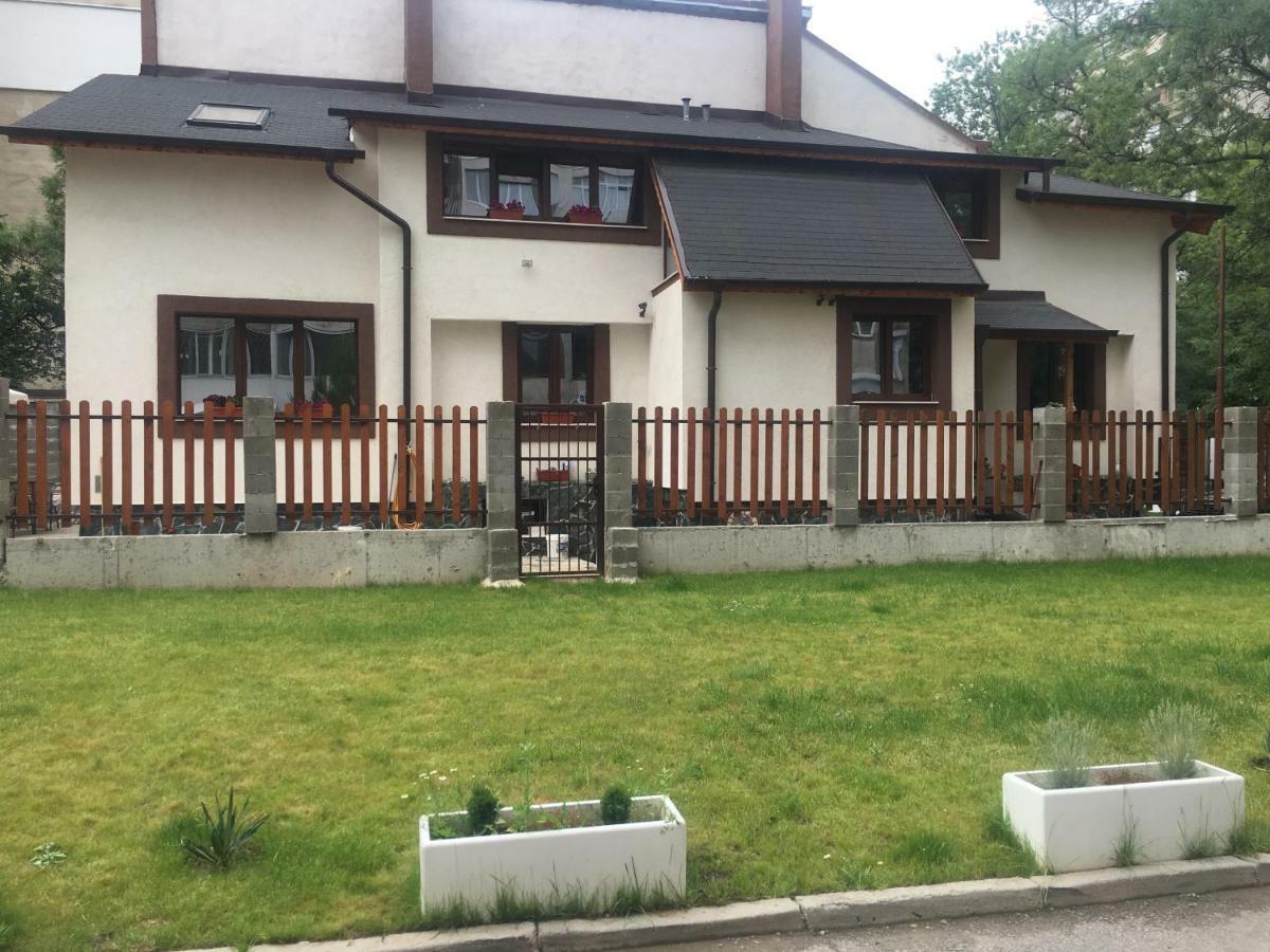 Sofia Family House - Free Parking Hotel Buitenkant foto