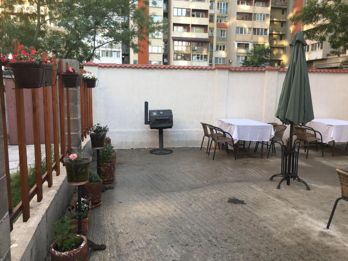 Sofia Family House - Free Parking Hotel Buitenkant foto