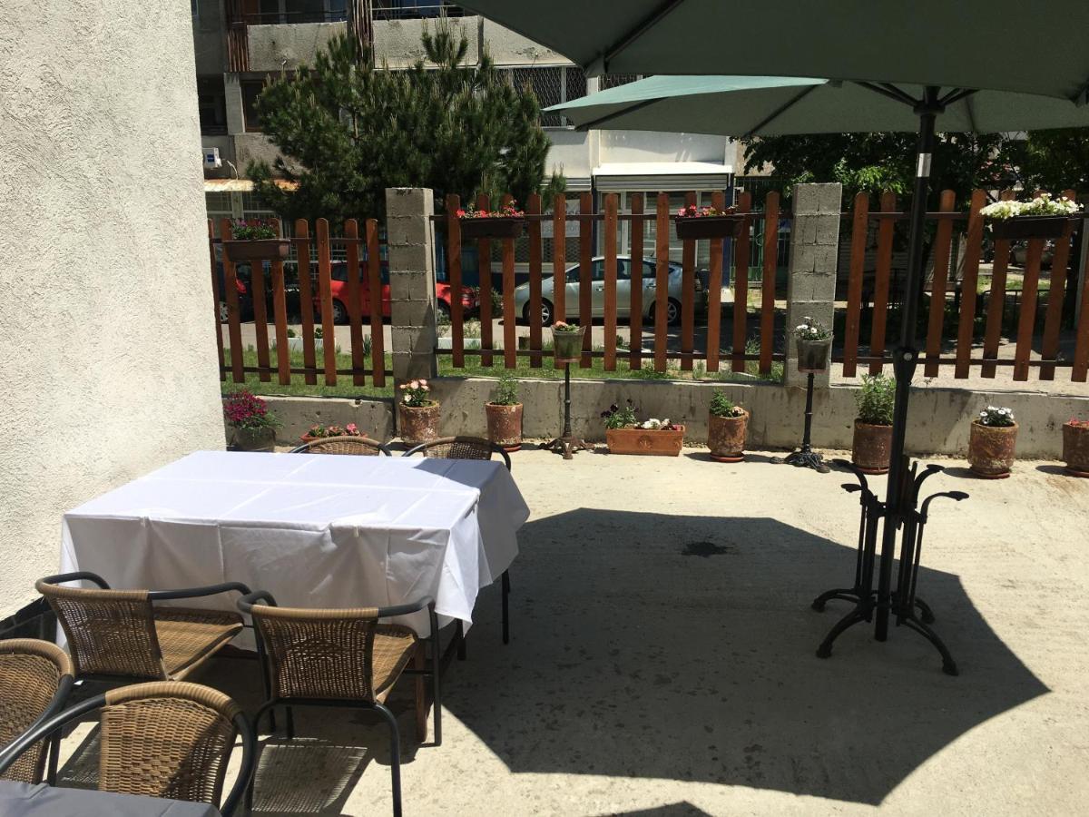 Sofia Family House - Free Parking Hotel Buitenkant foto