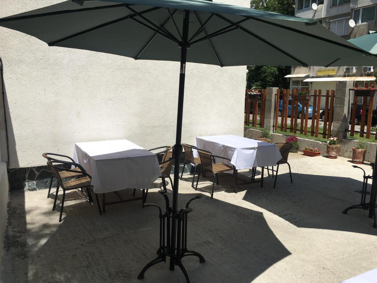 Sofia Family House - Free Parking Hotel Buitenkant foto