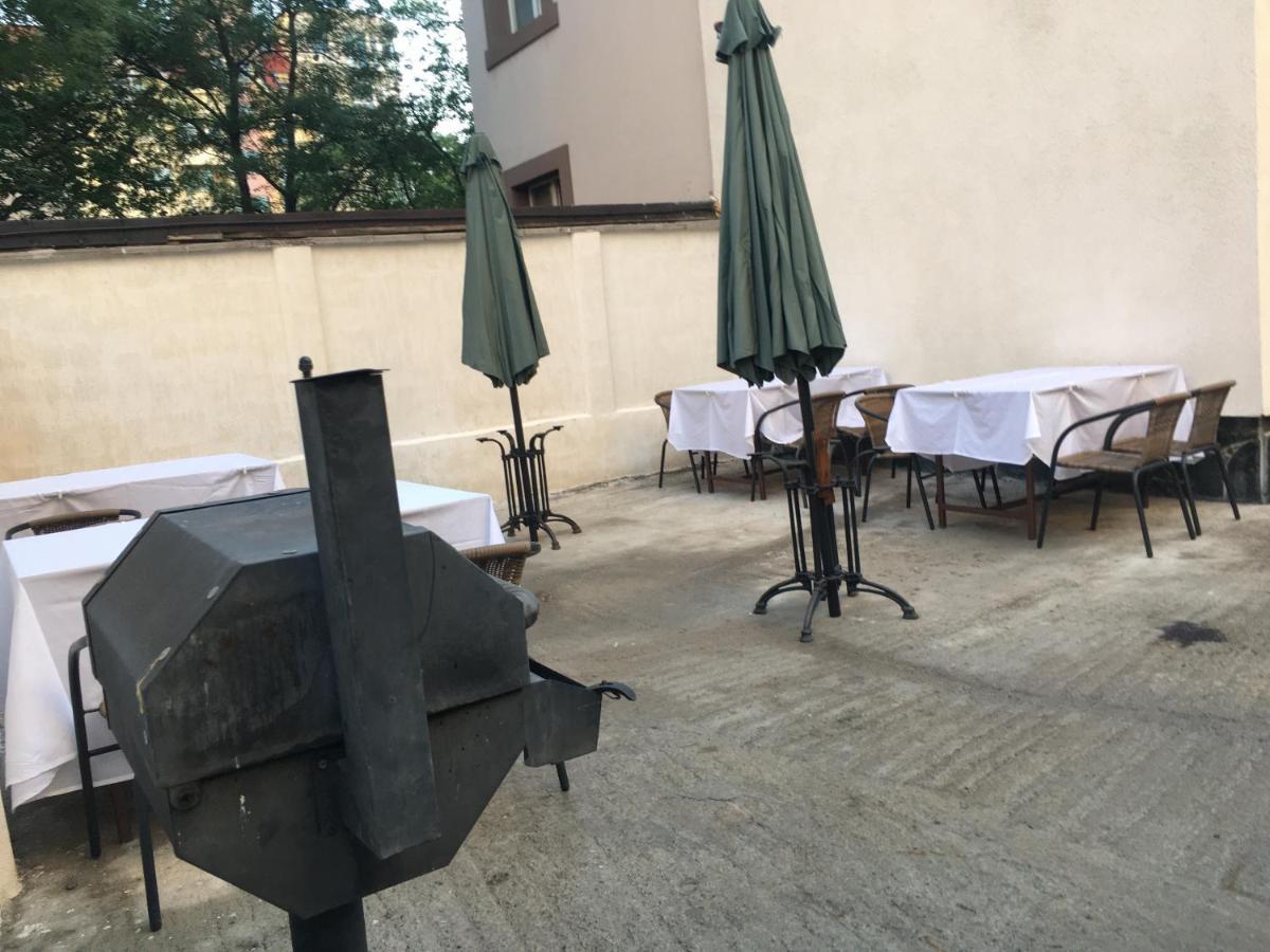 Sofia Family House - Free Parking Hotel Buitenkant foto